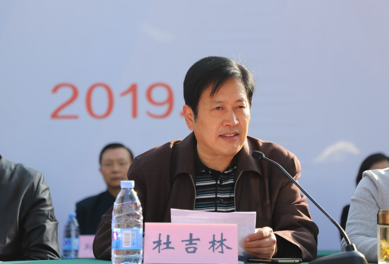 日出水了啊快点使劲动态图