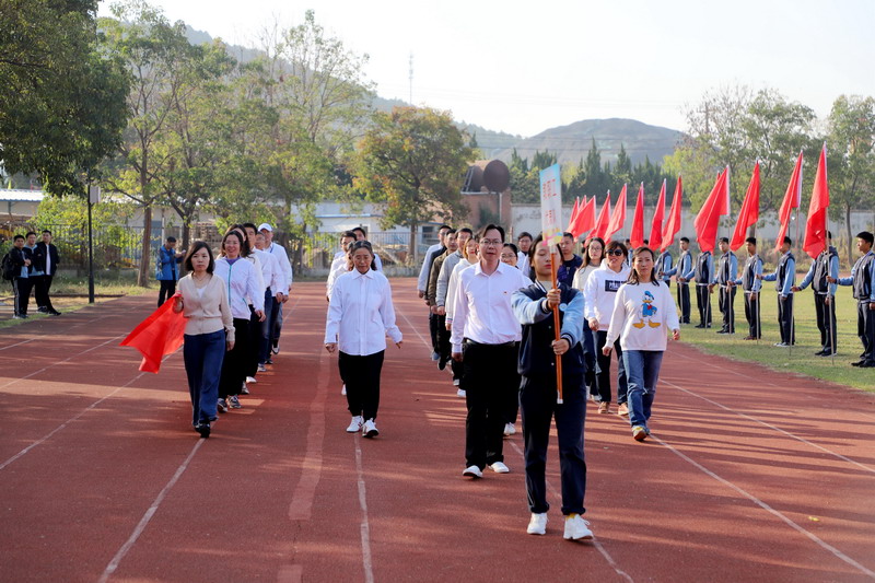 日出水了啊快点使劲动态图