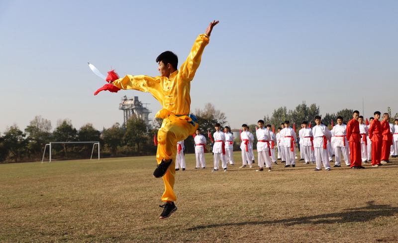 日出水了啊快点使劲动态图