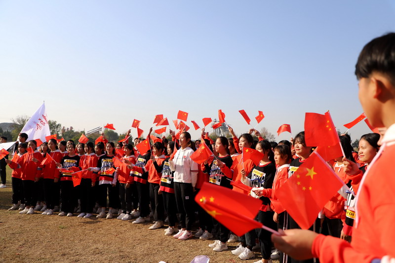 日出水了啊快点使劲动态图