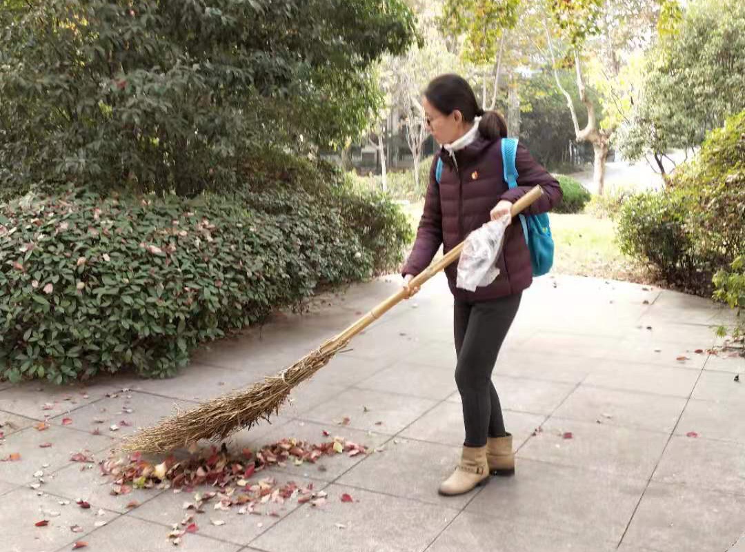 日出水了啊快点使劲动态图