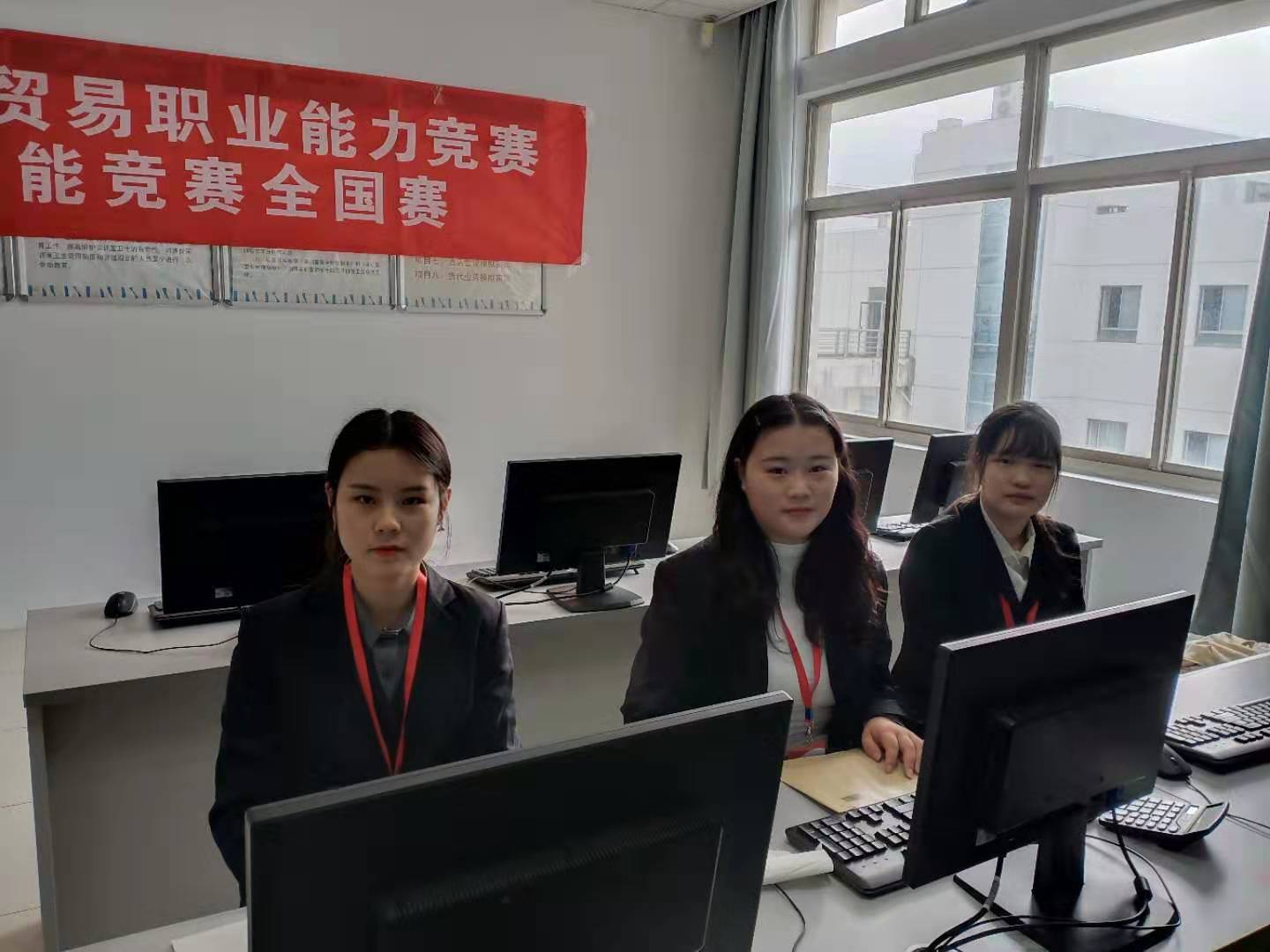 日出水了啊快点使劲动态图