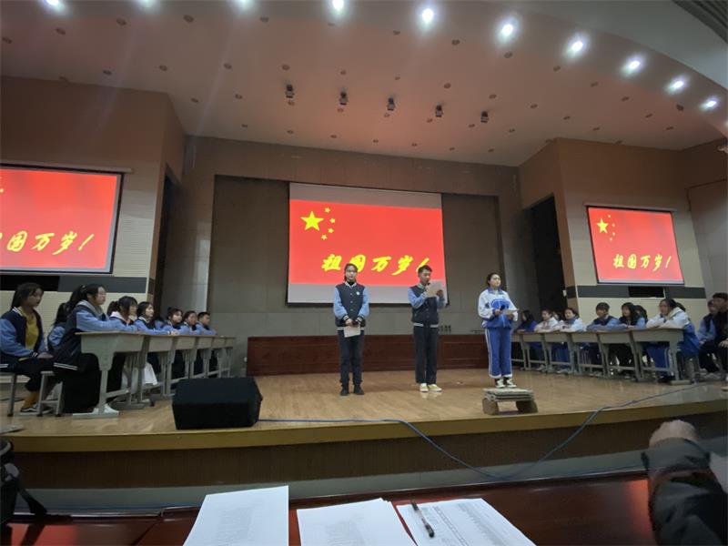 日出水了啊快点使劲动态图