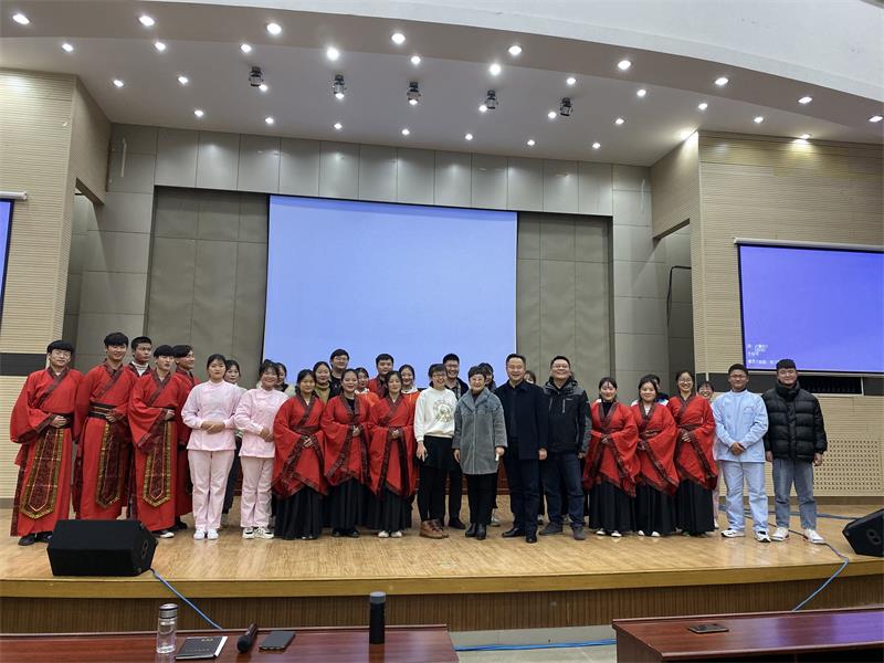 日出水了啊快点使劲动态图