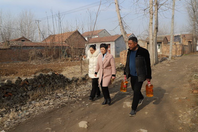 日出水了啊快点使劲动态图