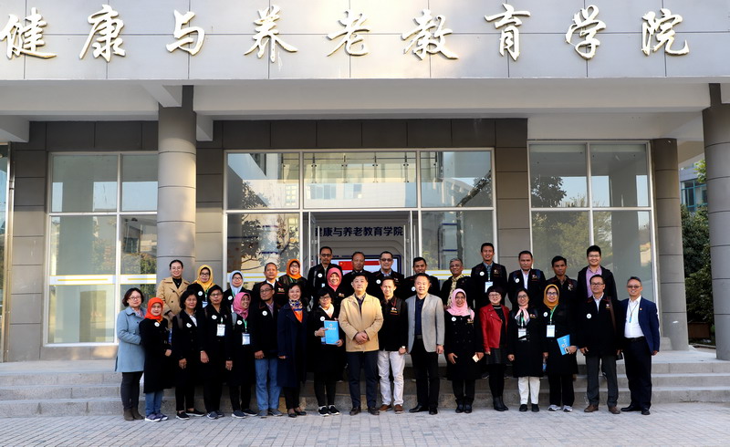 日出水了啊快点使劲动态图