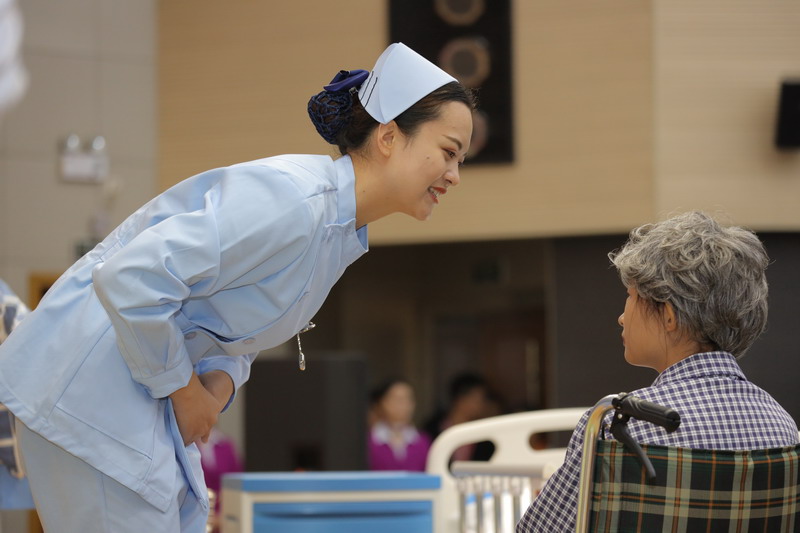 日出水了啊快点使劲动态图