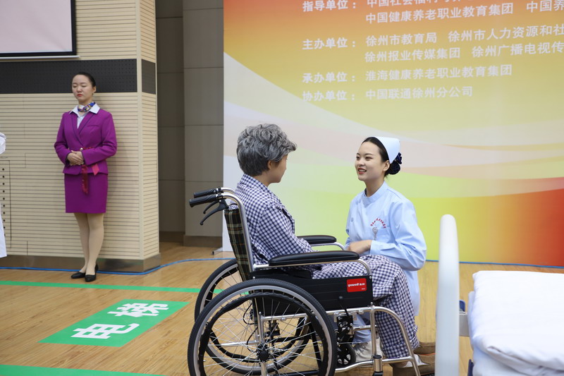 日出水了啊快点使劲动态图