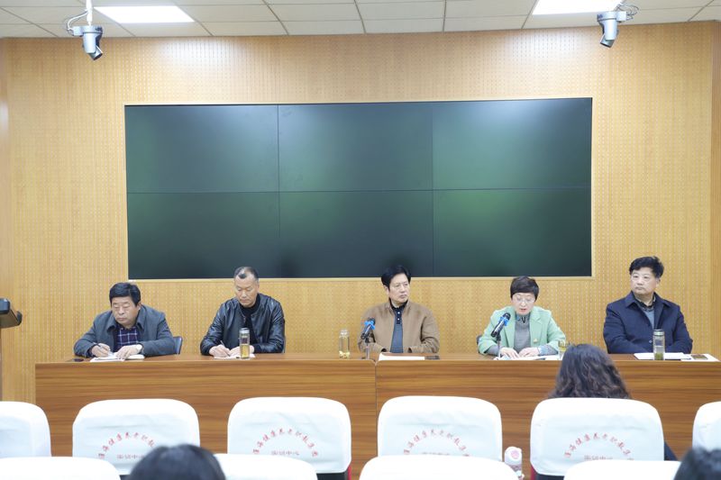 日出水了啊快点使劲动态图