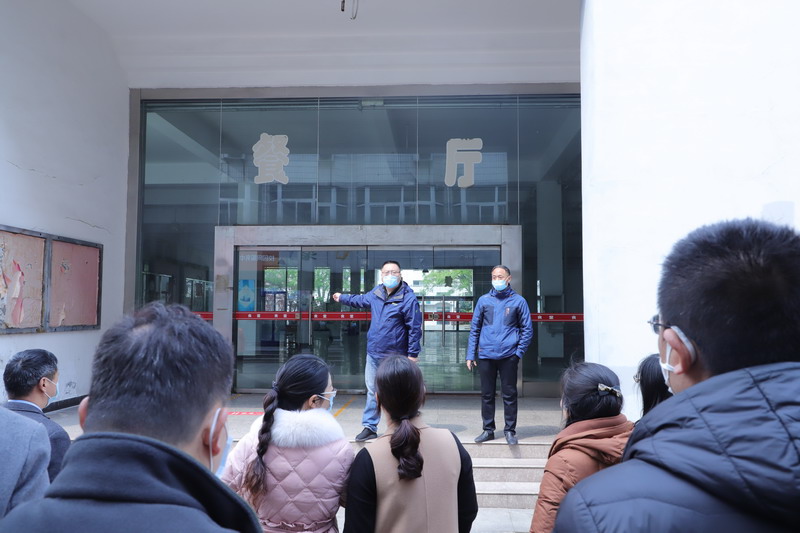 日出水了啊快点使劲动态图