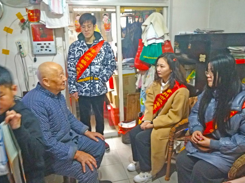 日出水了啊快点使劲动态图