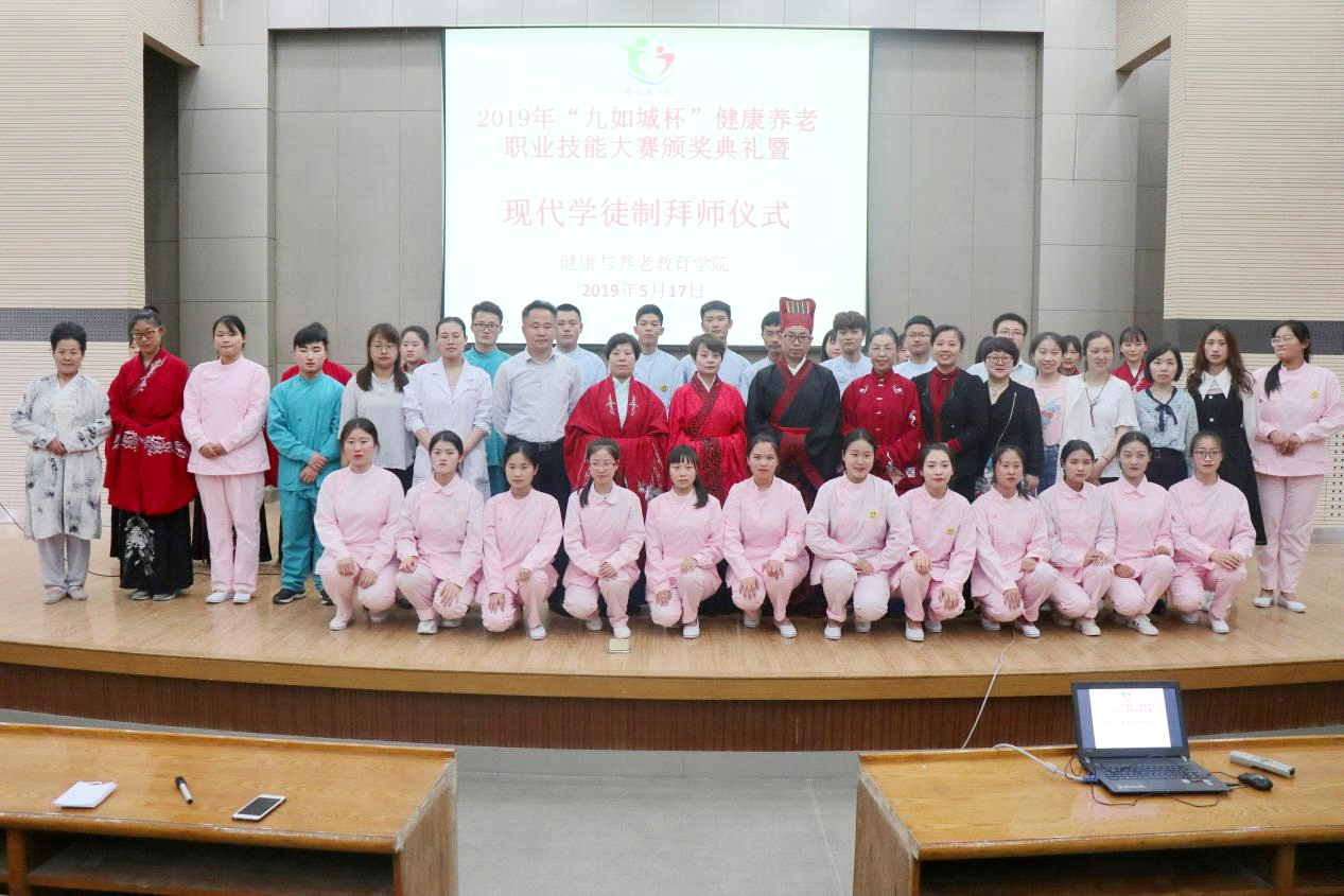 日出水了啊快点使劲动态图