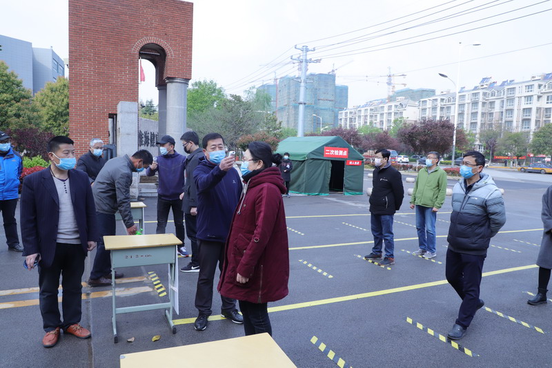 日出水了啊快点使劲动态图