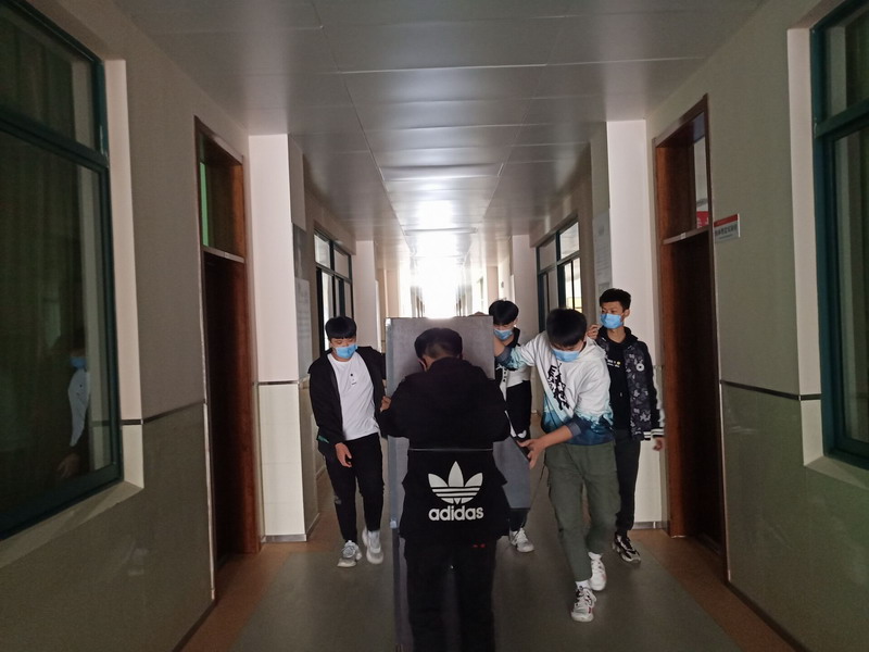 日出水了啊快点使劲动态图