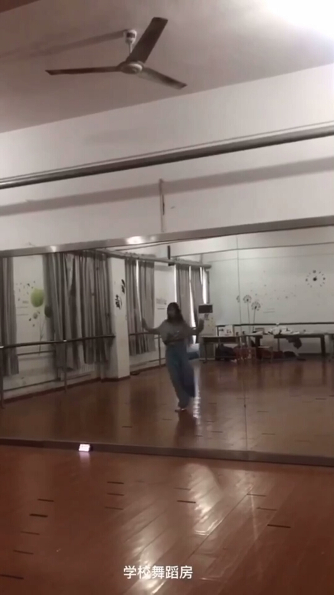 日出水了啊快点使劲动态图