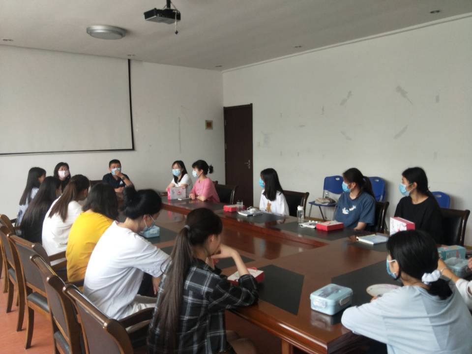 日出水了啊快点使劲动态图