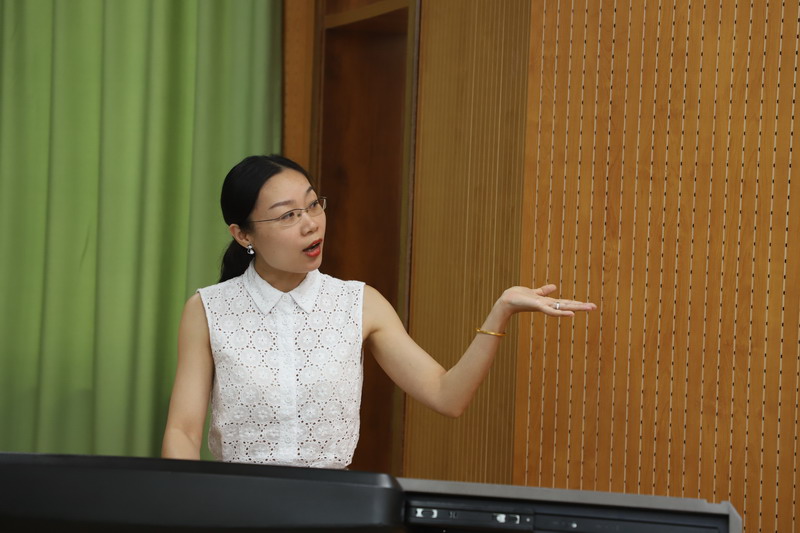 日出水了啊快点使劲动态图