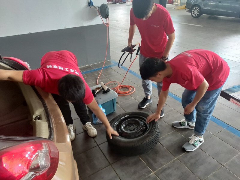 日出水了啊快点使劲动态图