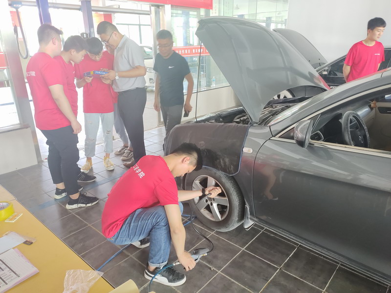 日出水了啊快点使劲动态图