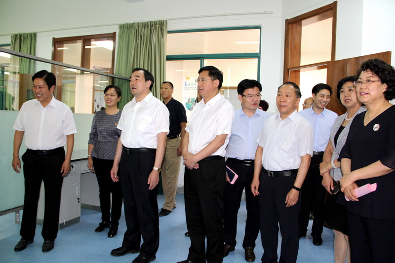 日出水了啊快点使劲动态图