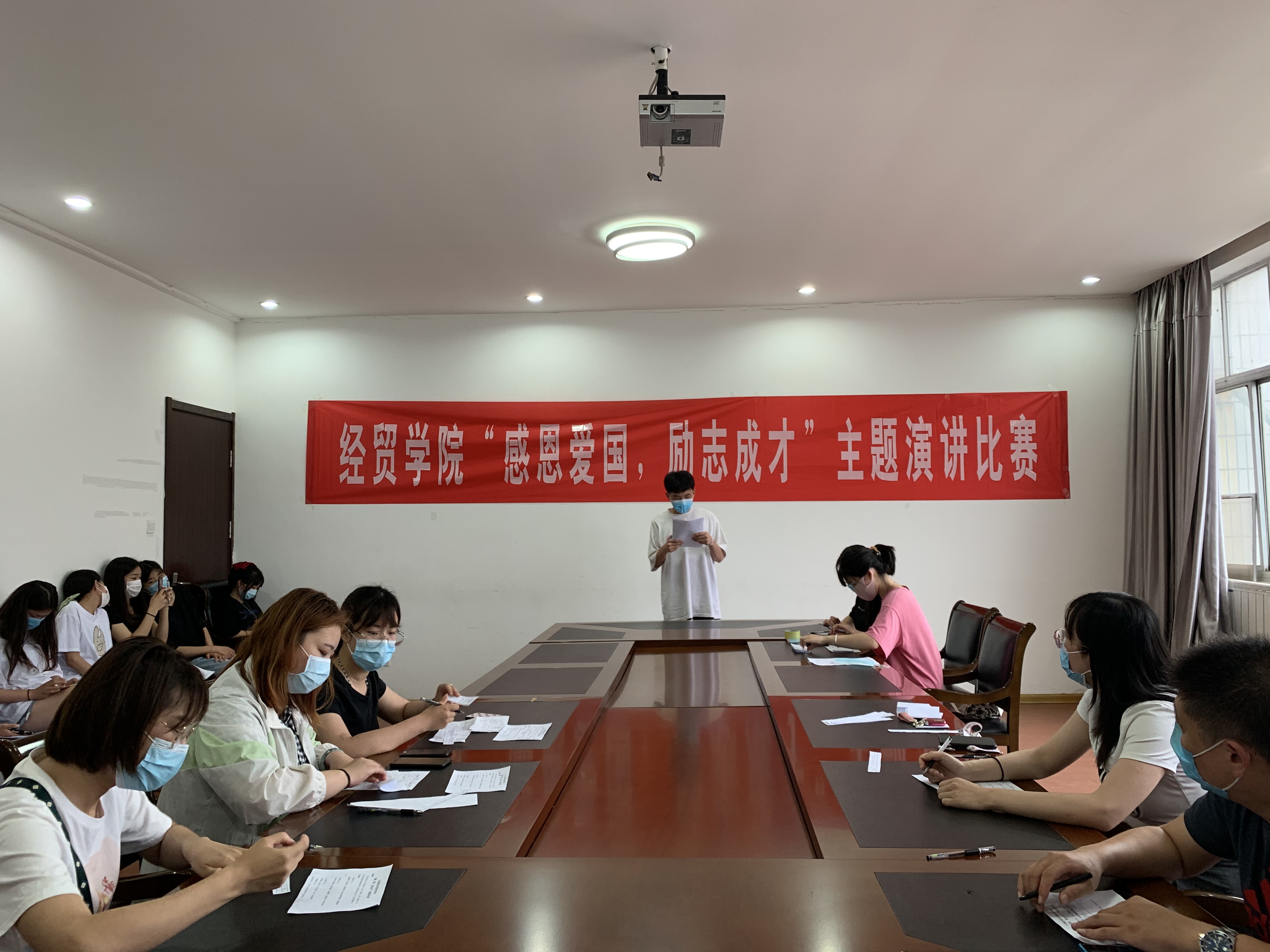 日出水了啊快点使劲动态图