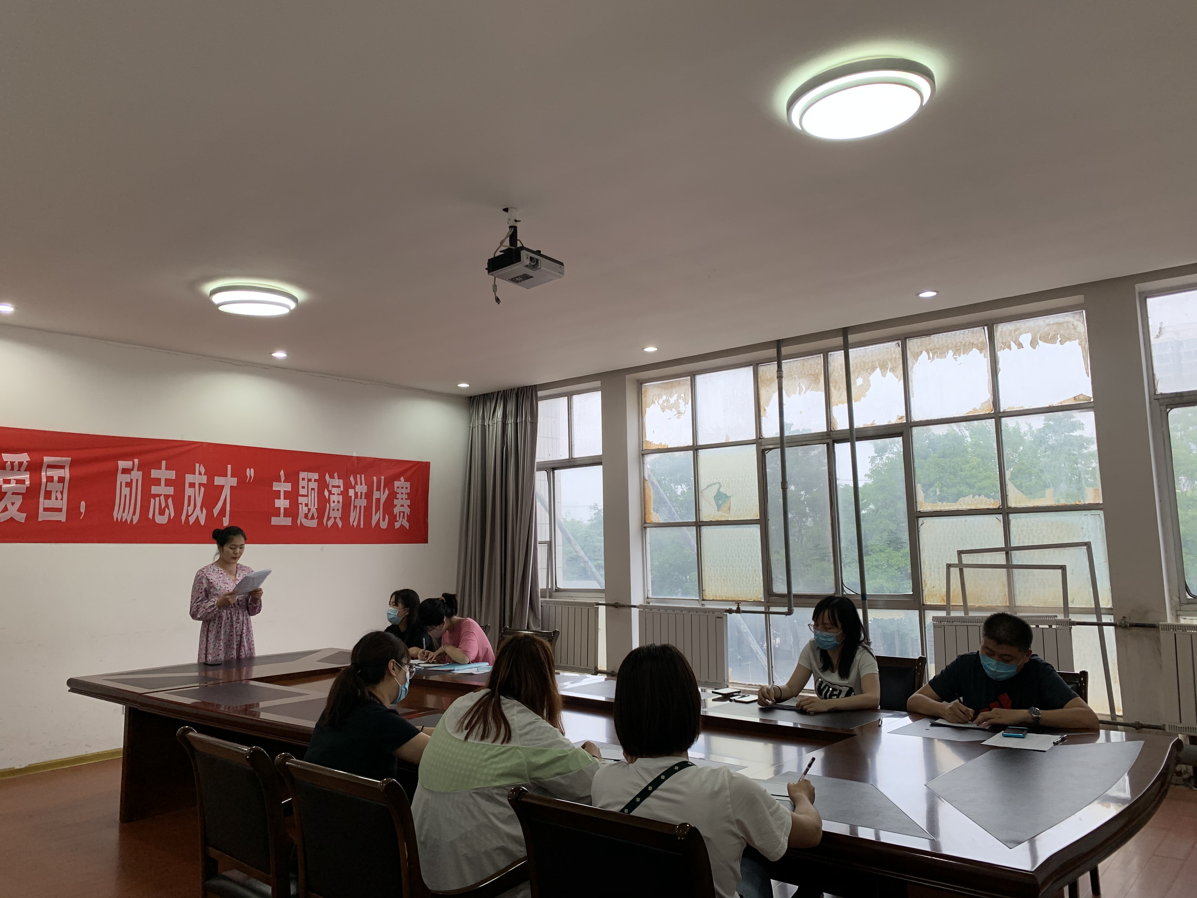 日出水了啊快点使劲动态图