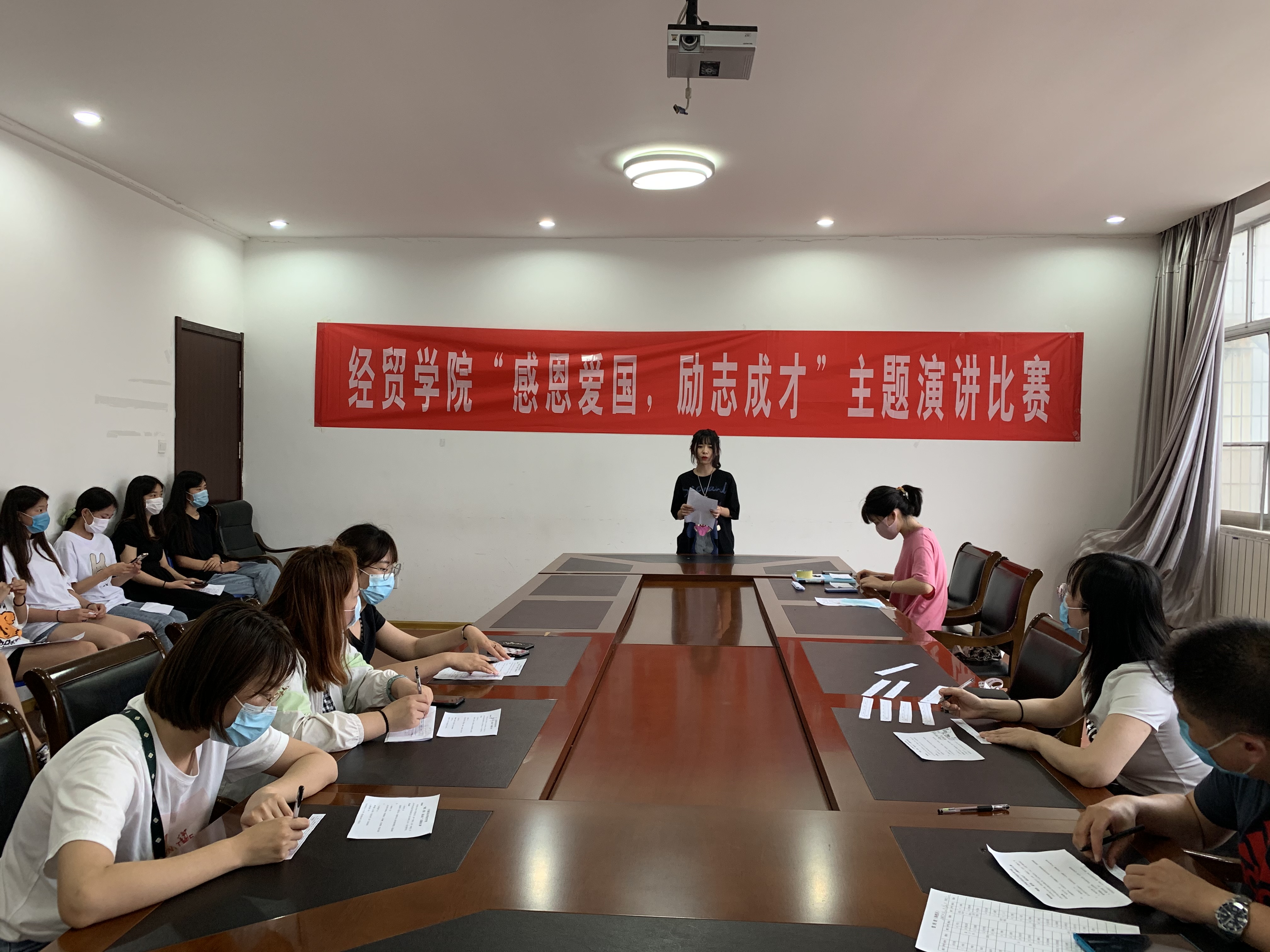 日出水了啊快点使劲动态图