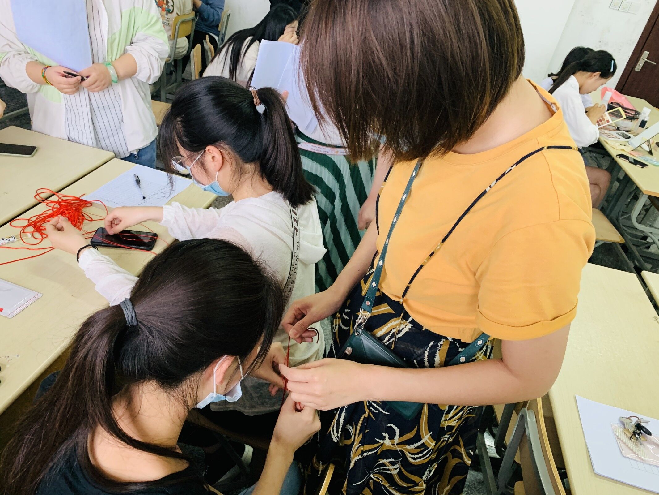 日出水了啊快点使劲动态图