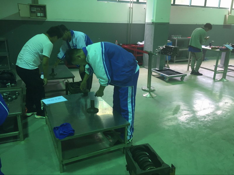 日出水了啊快点使劲动态图