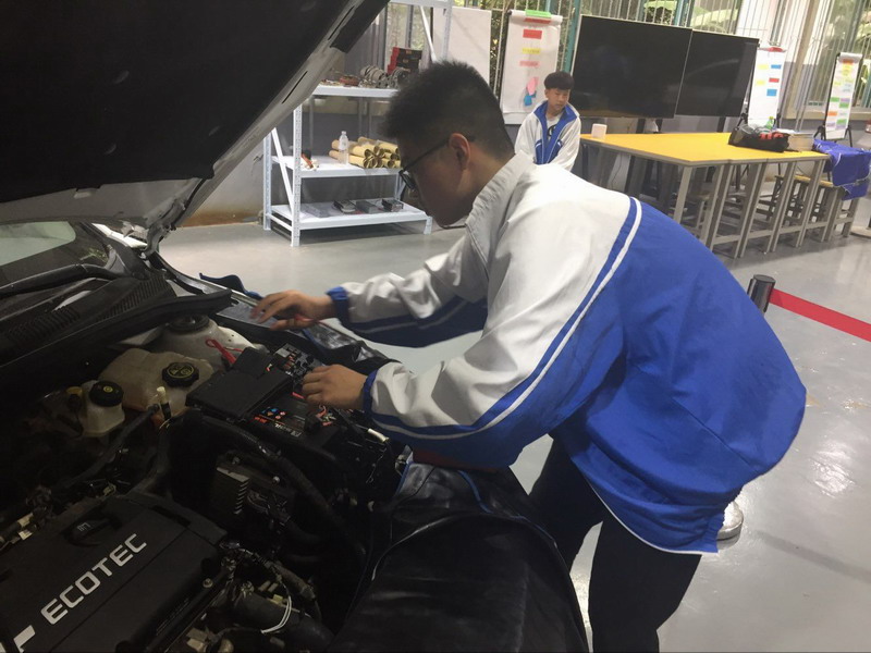 日出水了啊快点使劲动态图