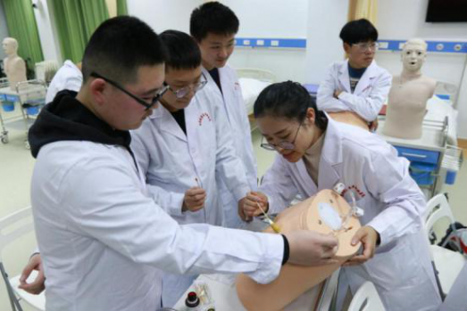 日出水了啊快点使劲动态图