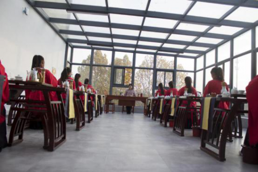 日出水了啊快点使劲动态图