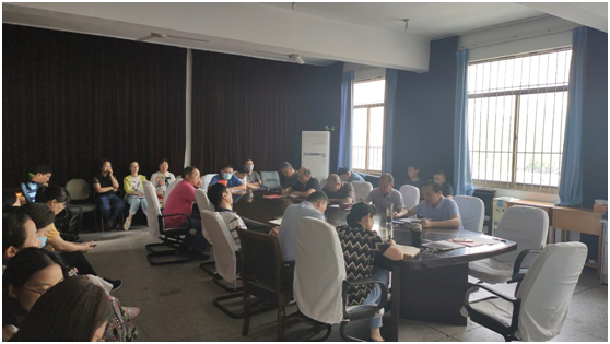 日出水了啊快点使劲动态图