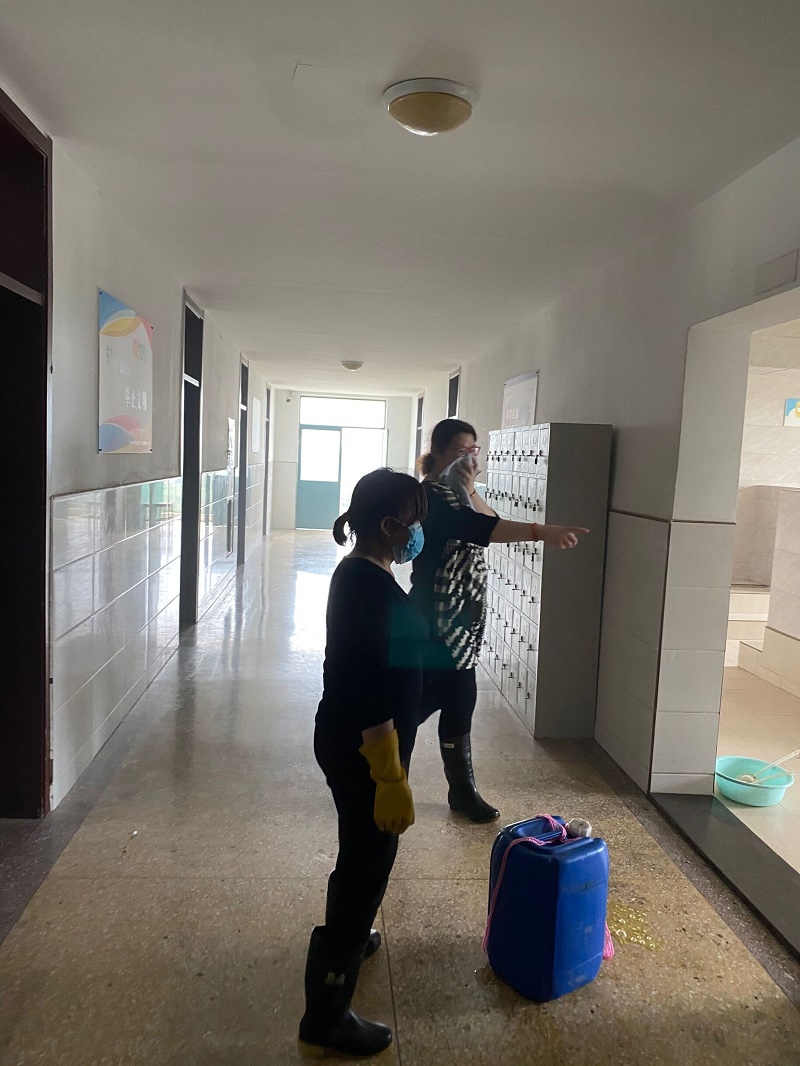 日出水了啊快点使劲动态图