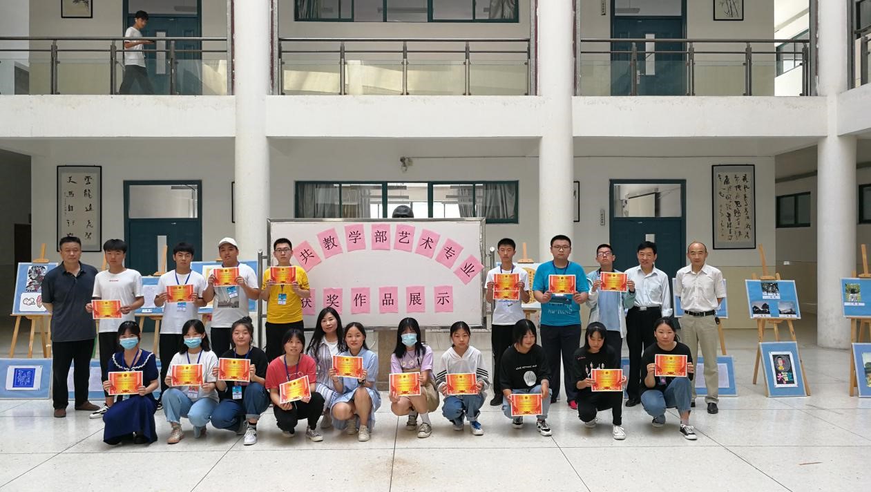 日出水了啊快点使劲动态图