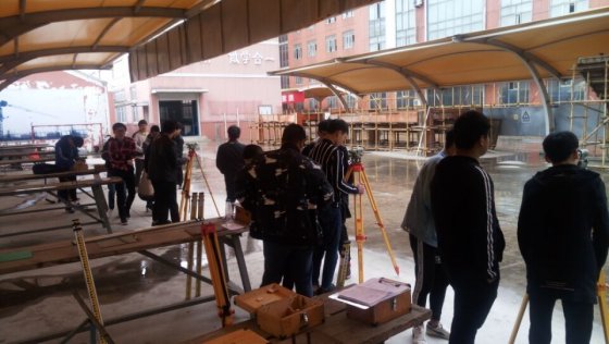 日出水了啊快点使劲动态图