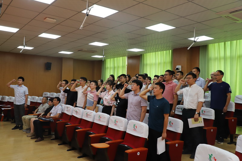 日出水了啊快点使劲动态图