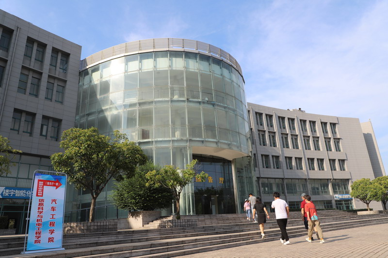 日出水了啊快点使劲动态图