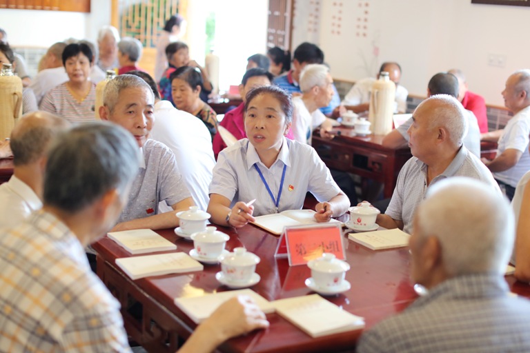 日出水了啊快点使劲动态图