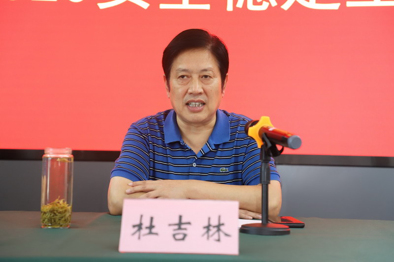 日出水了啊快点使劲动态图