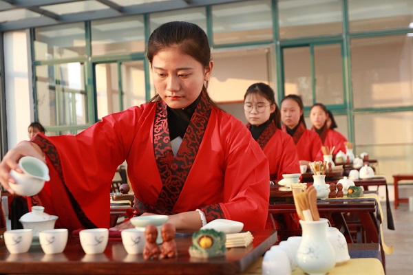 日出水了啊快点使劲动态图