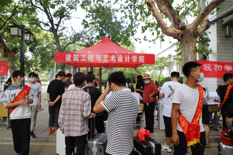 日出水了啊快点使劲动态图