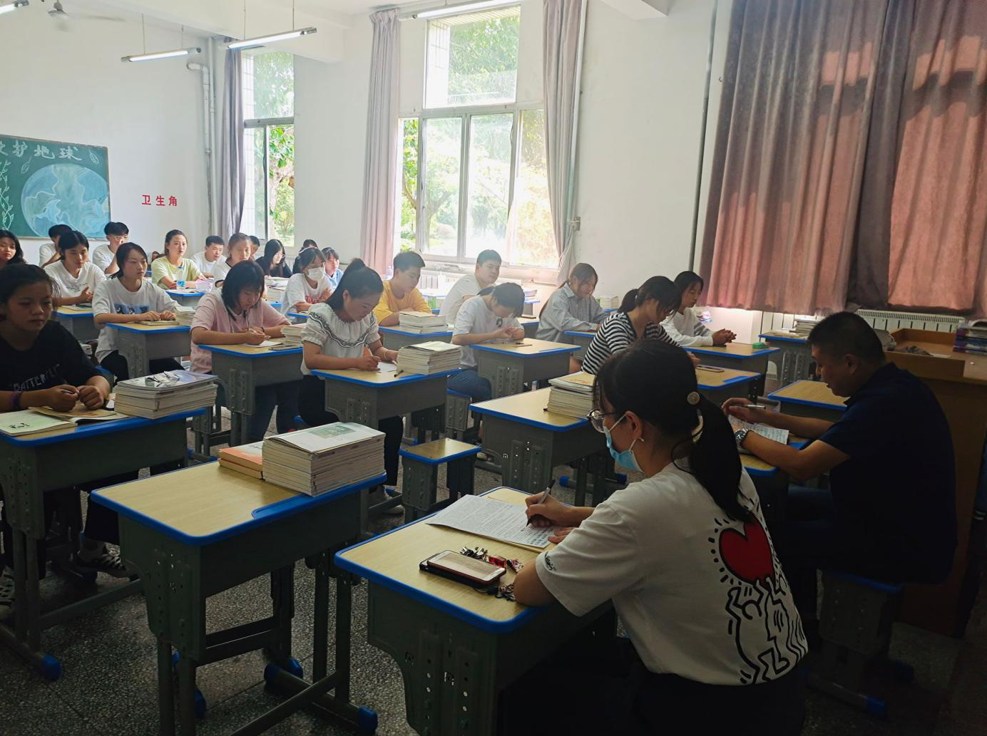 日出水了啊快点使劲动态图