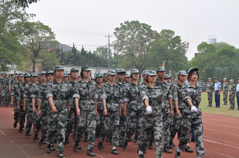 日出水了啊快点使劲动态图