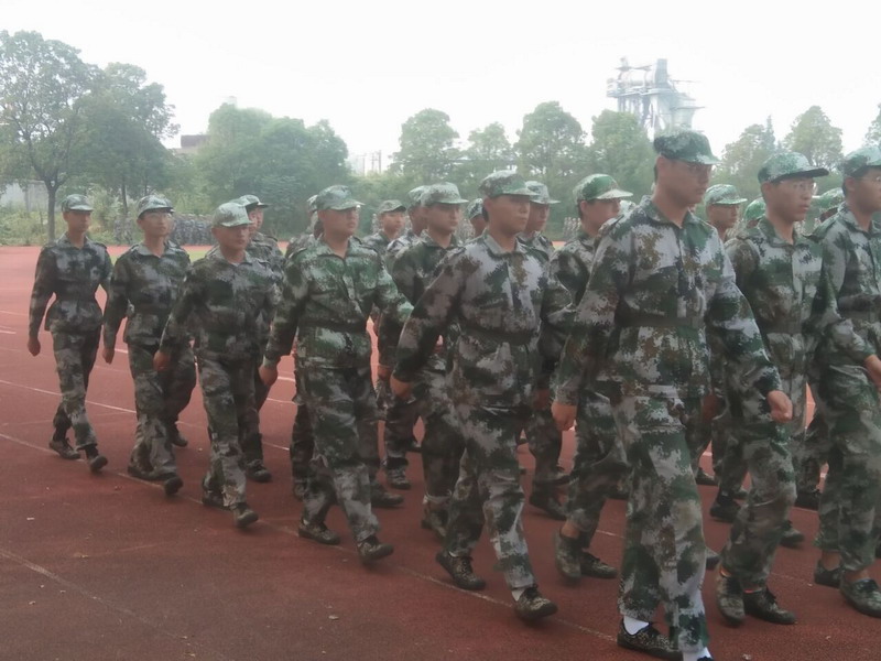 日出水了啊快点使劲动态图