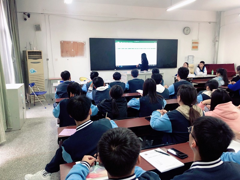 日出水了啊快点使劲动态图