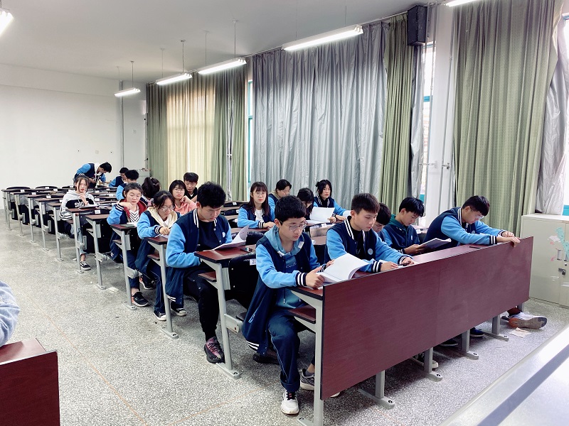 日出水了啊快点使劲动态图