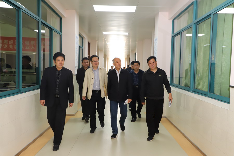 日出水了啊快点使劲动态图