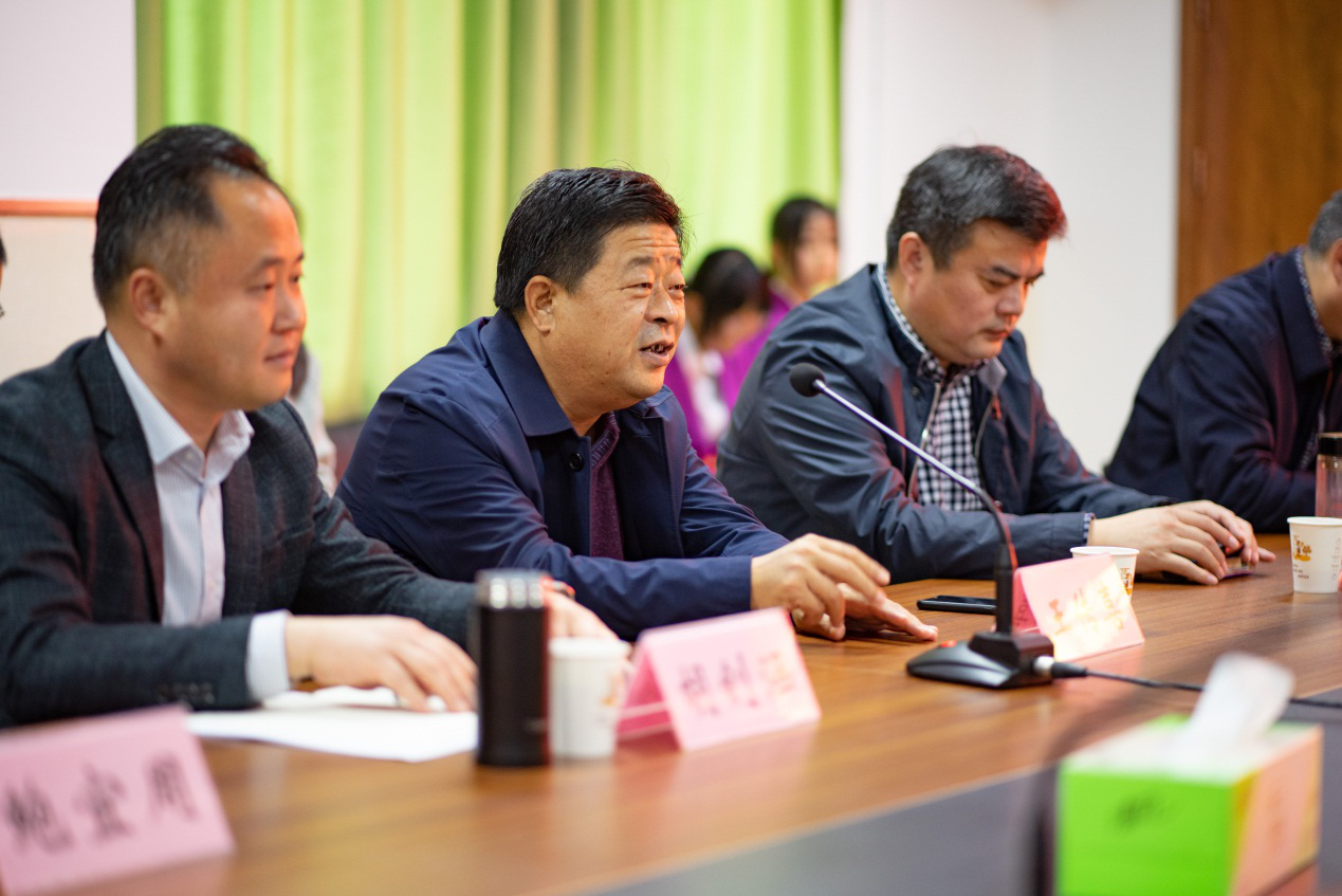 日出水了啊快点使劲动态图