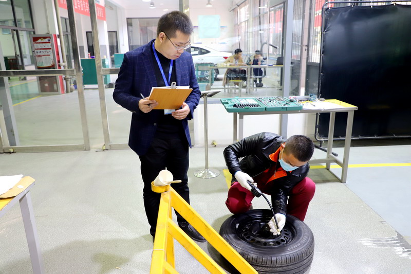 日出水了啊快点使劲动态图